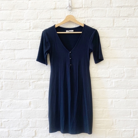 ⭐️ 2 for $25 • Abercrombie & Fitch || Ribbed V-Neck Mini Dress Buttons Black SP - Picture 1 of 7